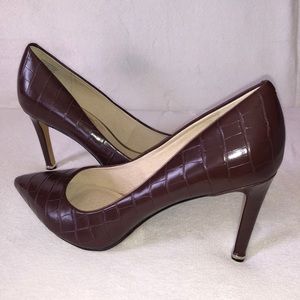 Kenneth Cole Chocolate Riley 85 Pumps